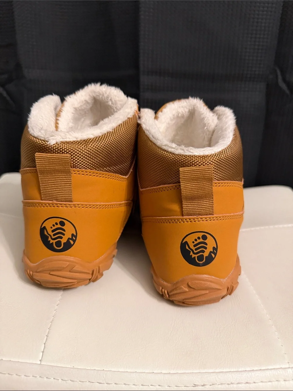 PF Cryon - Non-slip & waterproof winter barefoot boot (Unisex) Sz 39 (Wmn Sz 9)